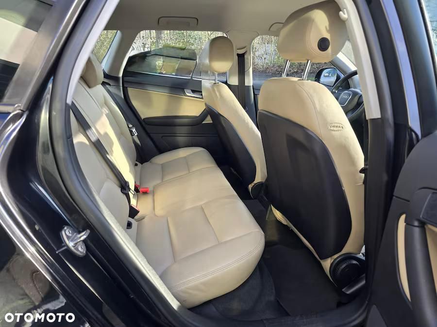 Audi A3 Sportback 1.6 Ambiente S tronic - 23