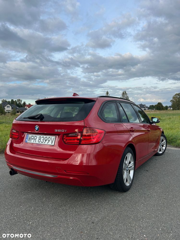 BMW Seria 3 320i Sport-Aut Sport Line - 6