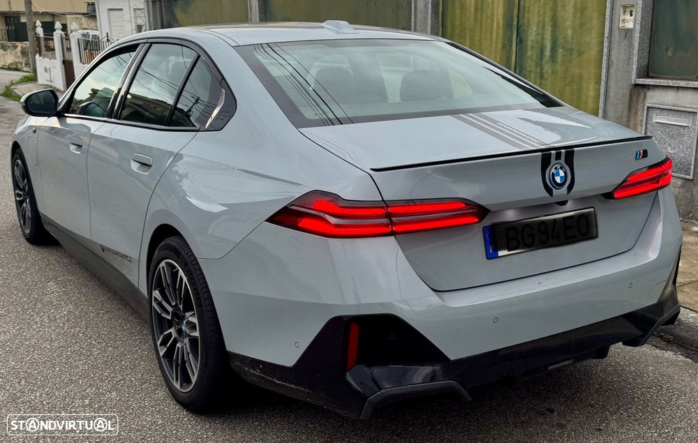 BMW 530 e Pack Desportivo M Pro - 3