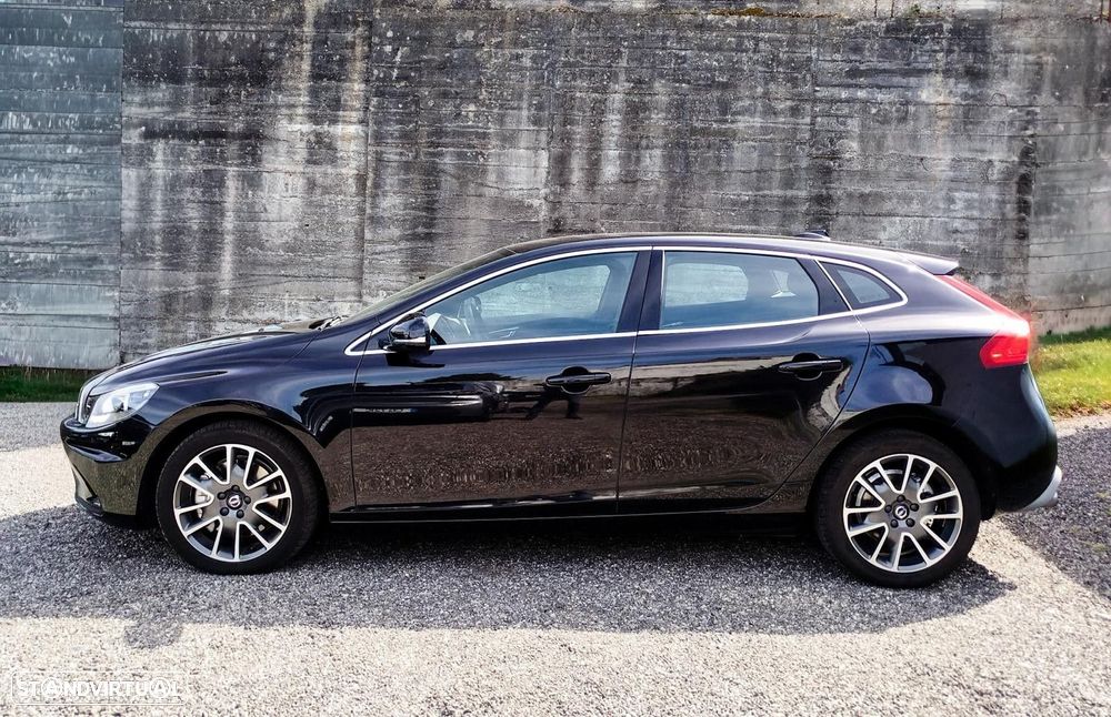 Volvo V40 2.0 D4 R-Design - 2