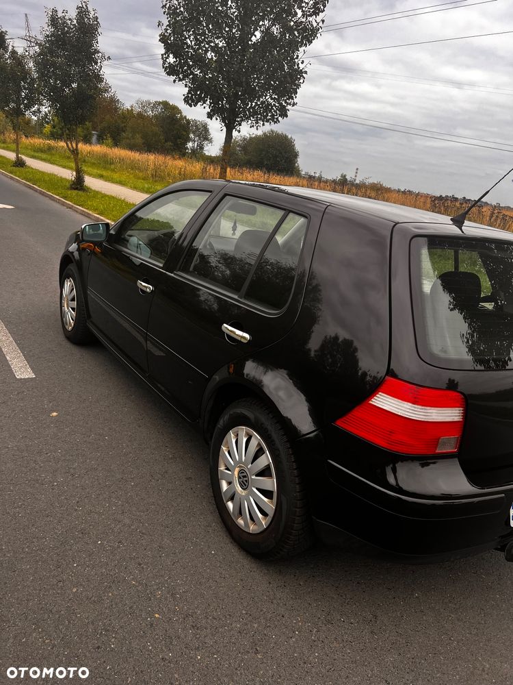 Volkswagen Golf - 8