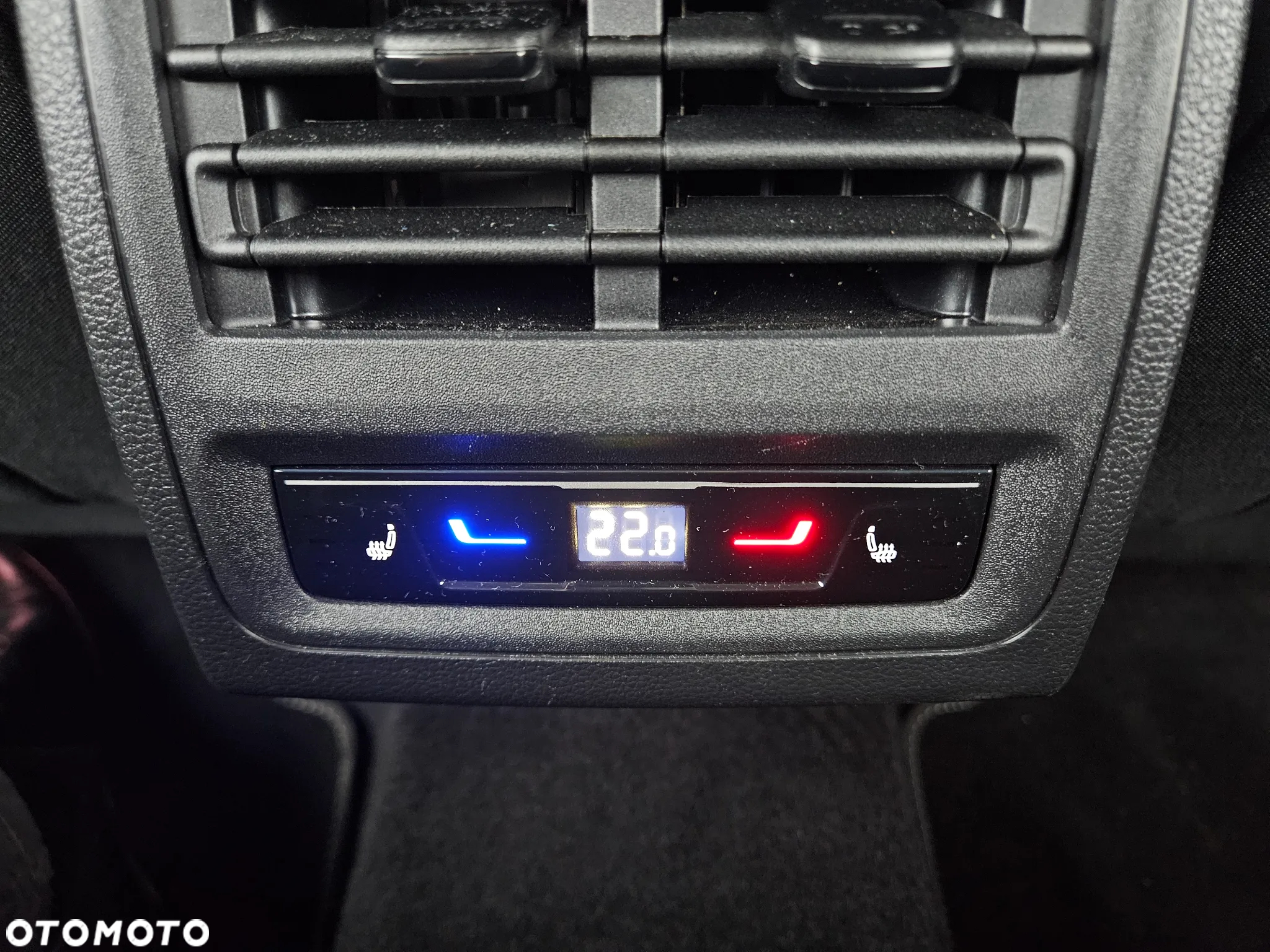 Volkswagen Golf - 14
