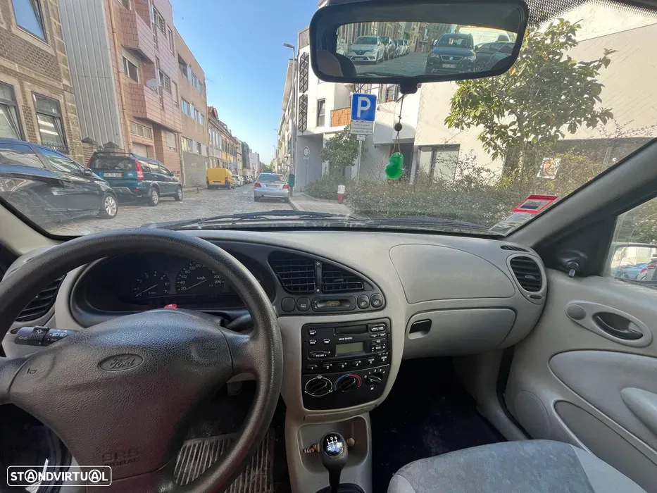Ford Fiesta 1.25 Techno - 6
