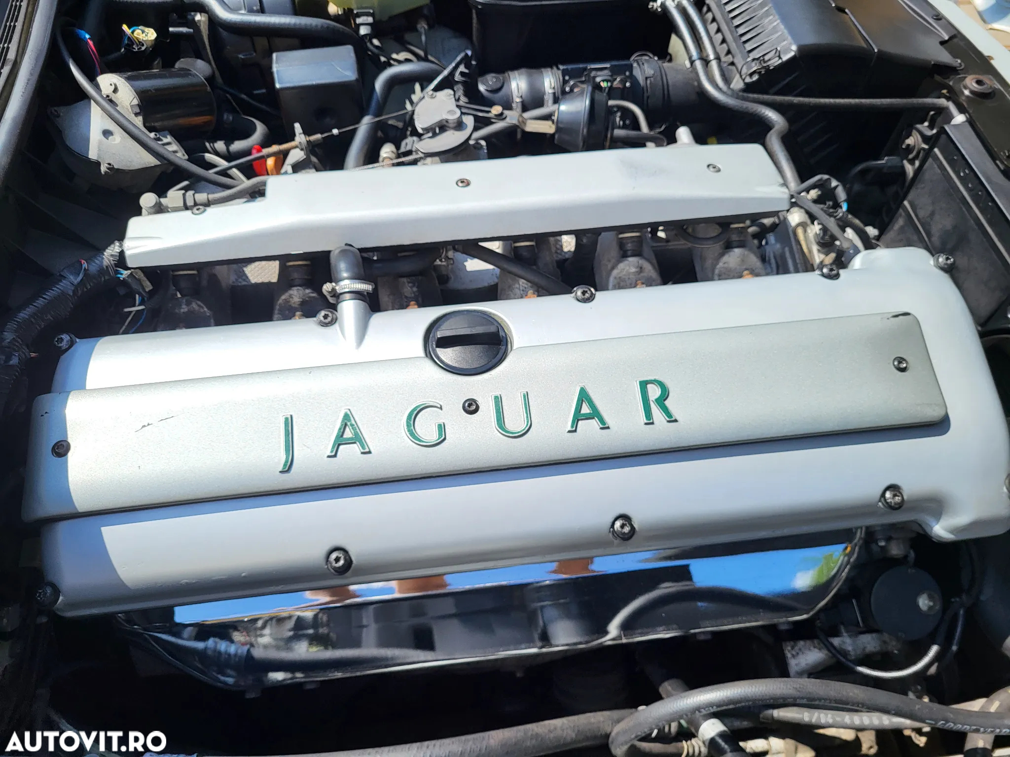 Jaguar XJ - 17