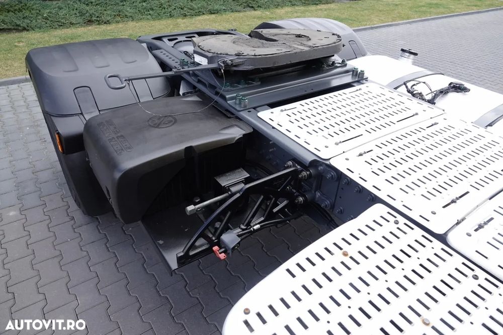 DAF XF 530 / CABINĂ SPATIALĂ / ANVELOPE 100% / EURO 6 - 17