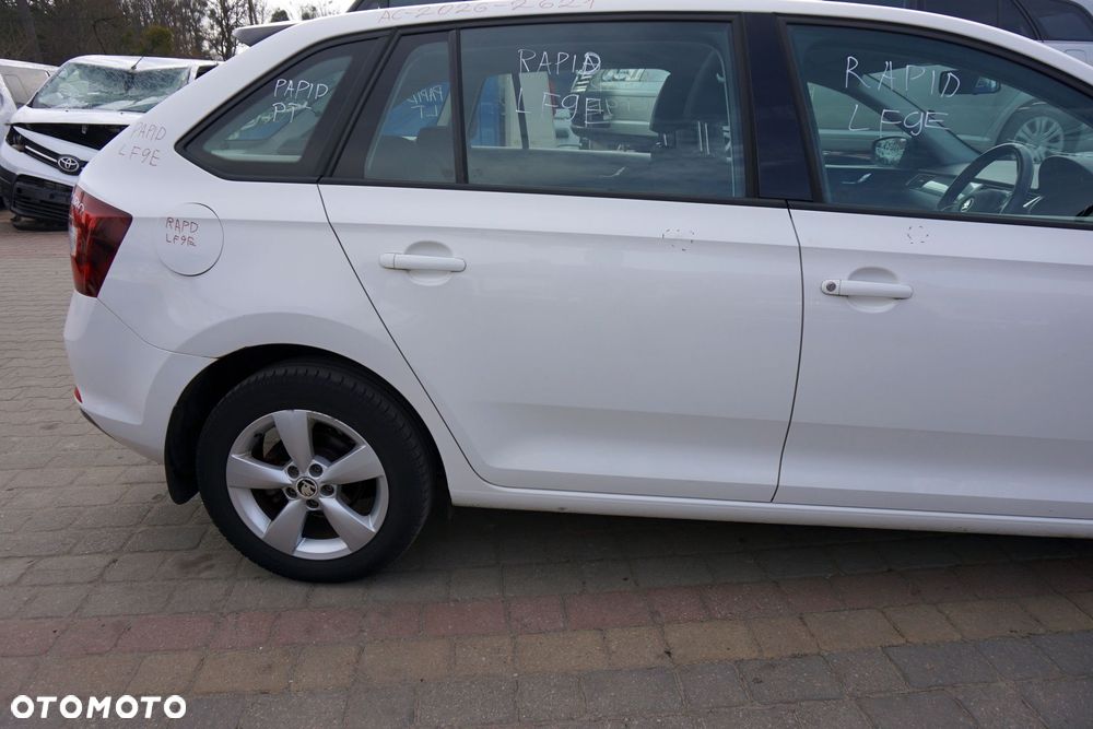 DRZWI TYLNE PRAWE RAPID NH3 HB LF9E  BIAŁY SKODA 2012-2019 - 3