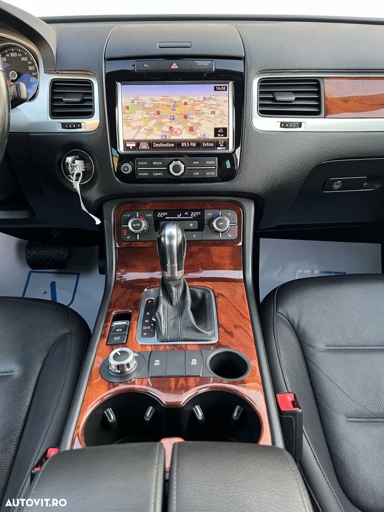 Volkswagen Touareg 3.0 V6 TDI Blue Motion DPF Automatik - 24