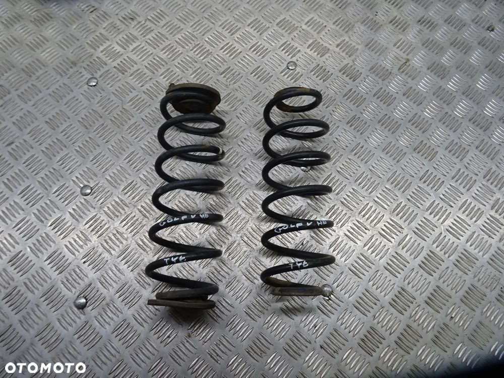 VW GOLF V 1.9TDI SPRĘŻYNY ZAWIESZENIA TYŁ TYLNIE - 1