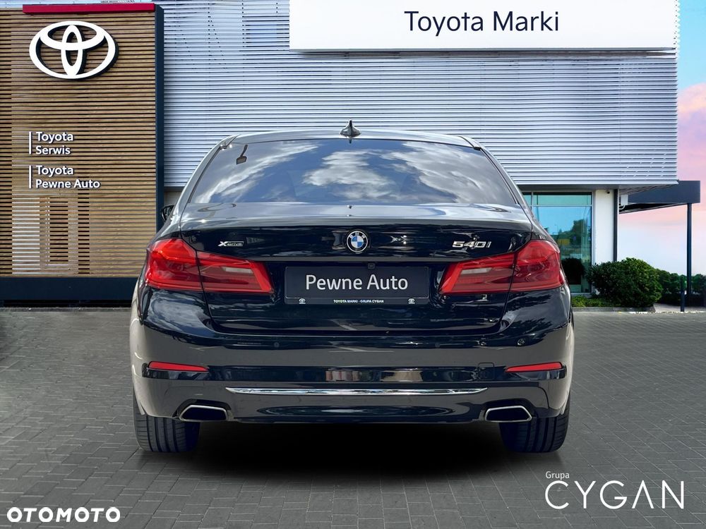 BMW Seria 5 540i xDrive - 4
