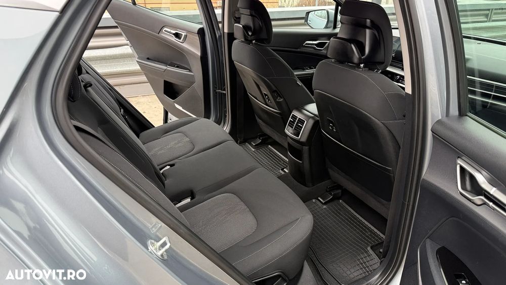 Kia Sportage 1.6 T-GDI PHEV 6AT 4x4 Business Line - 9