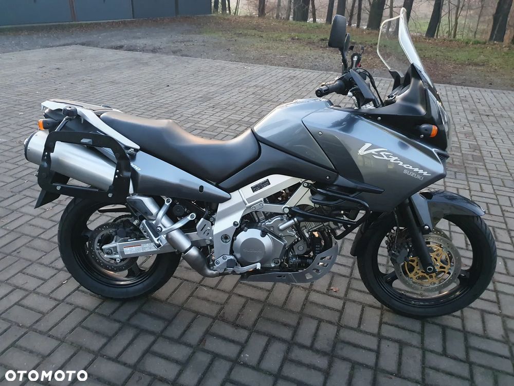 Suzuki V-STROM - 16
