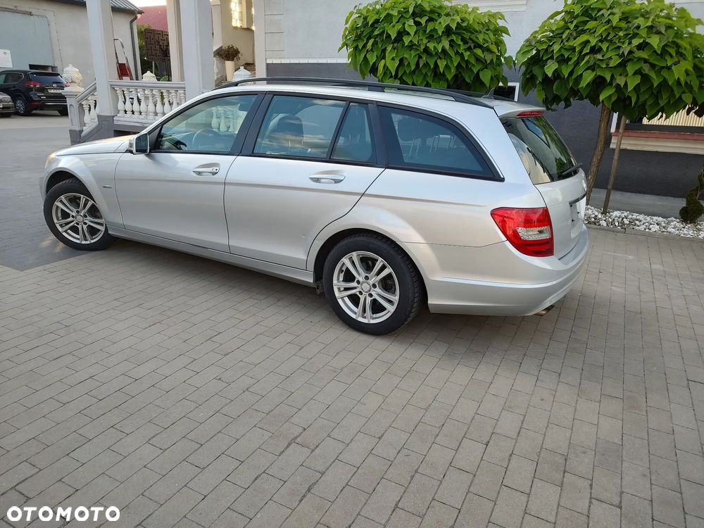 Mercedes-Benz Klasa C 200 CDI BlueEff Avantgarde - 2
