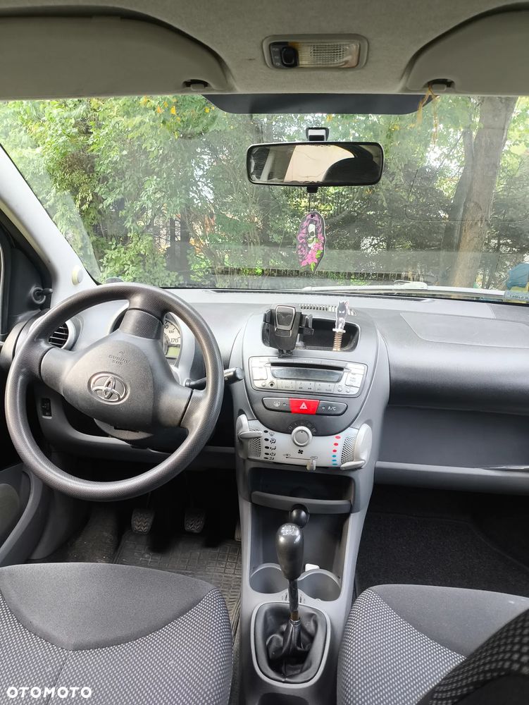 Toyota Aygo - 10