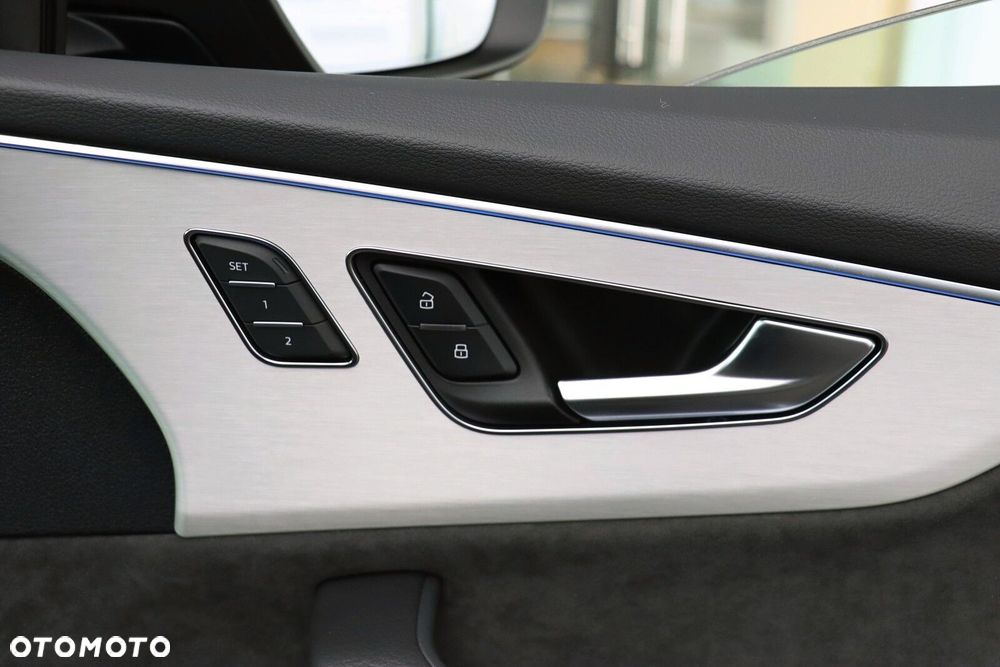 Audi SQ8 - 17