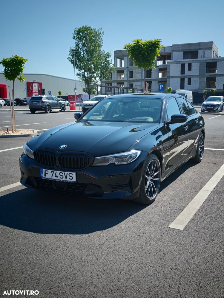 BMW Seria 3 330i Aut. Advantage - 1
