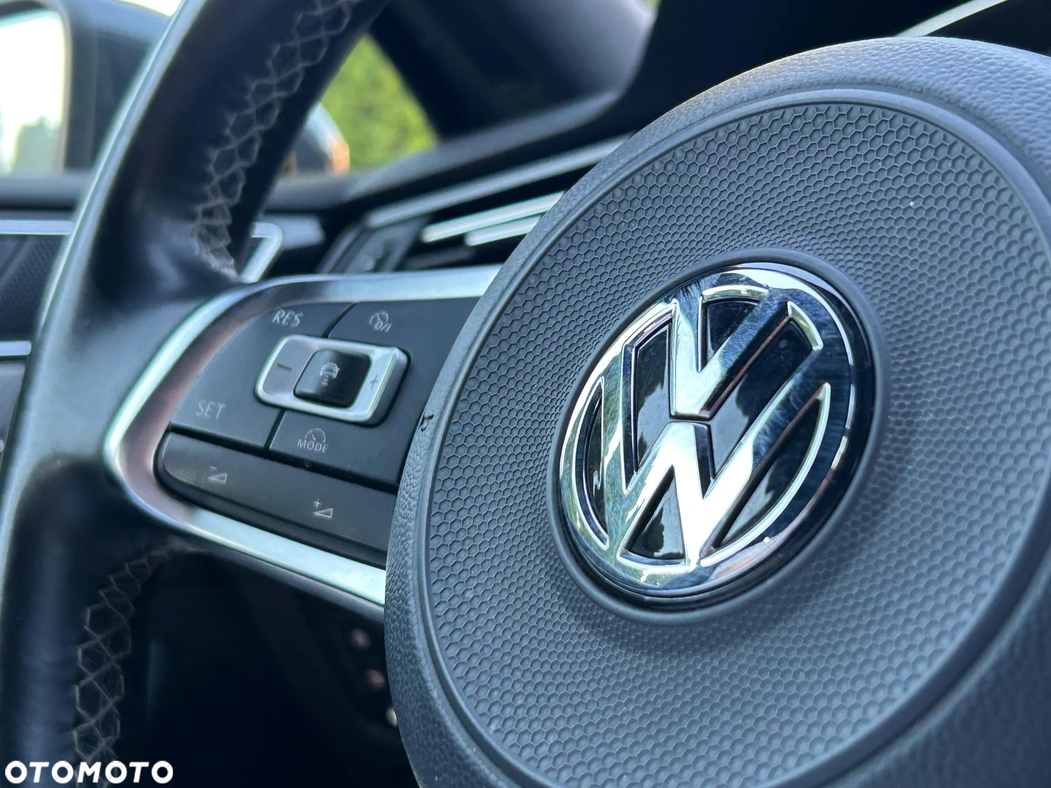 Volkswagen Passat - 15