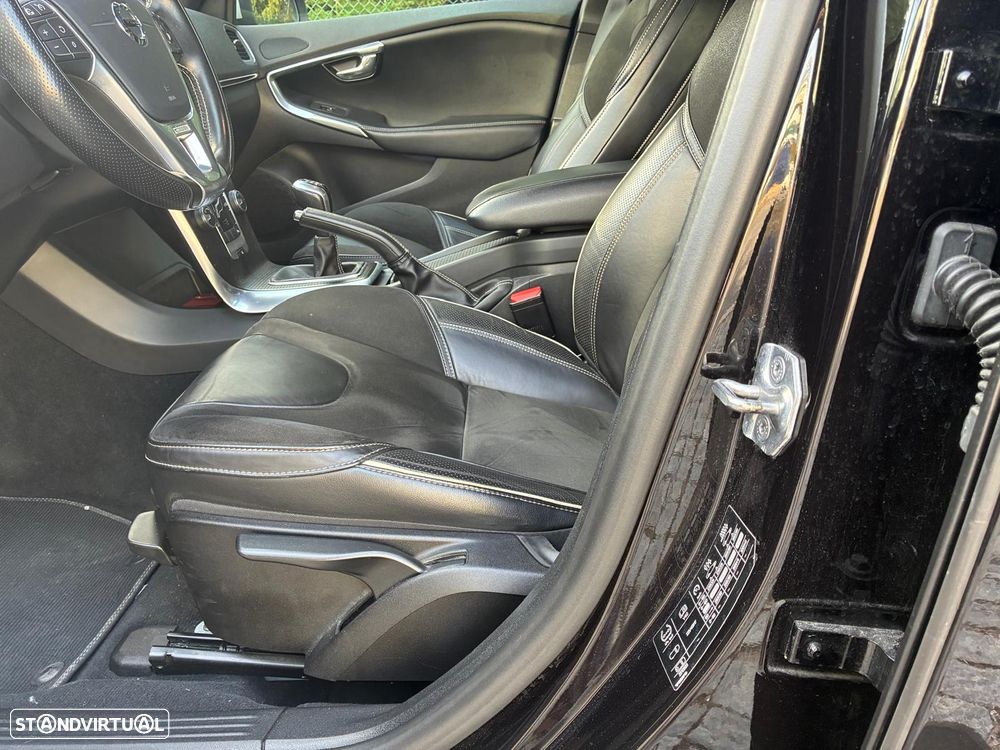 Volvo V40 2.0 D2 R-Design - 44