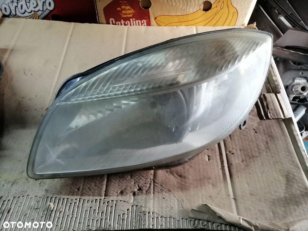 Skoda Fabia II lampy przednie komplet EU - 5