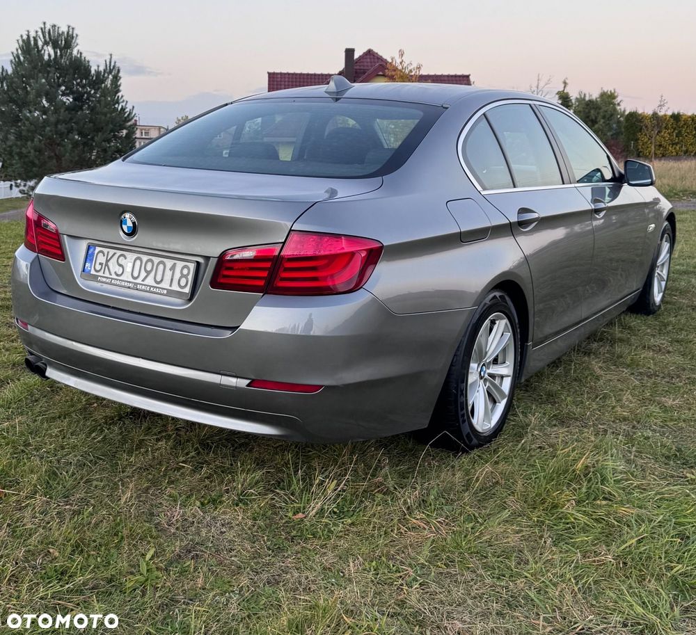 BMW 5 Series 2010 photo 5