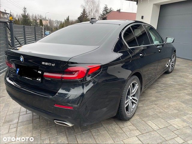 BMW Seria 5 520d xDrive - 4