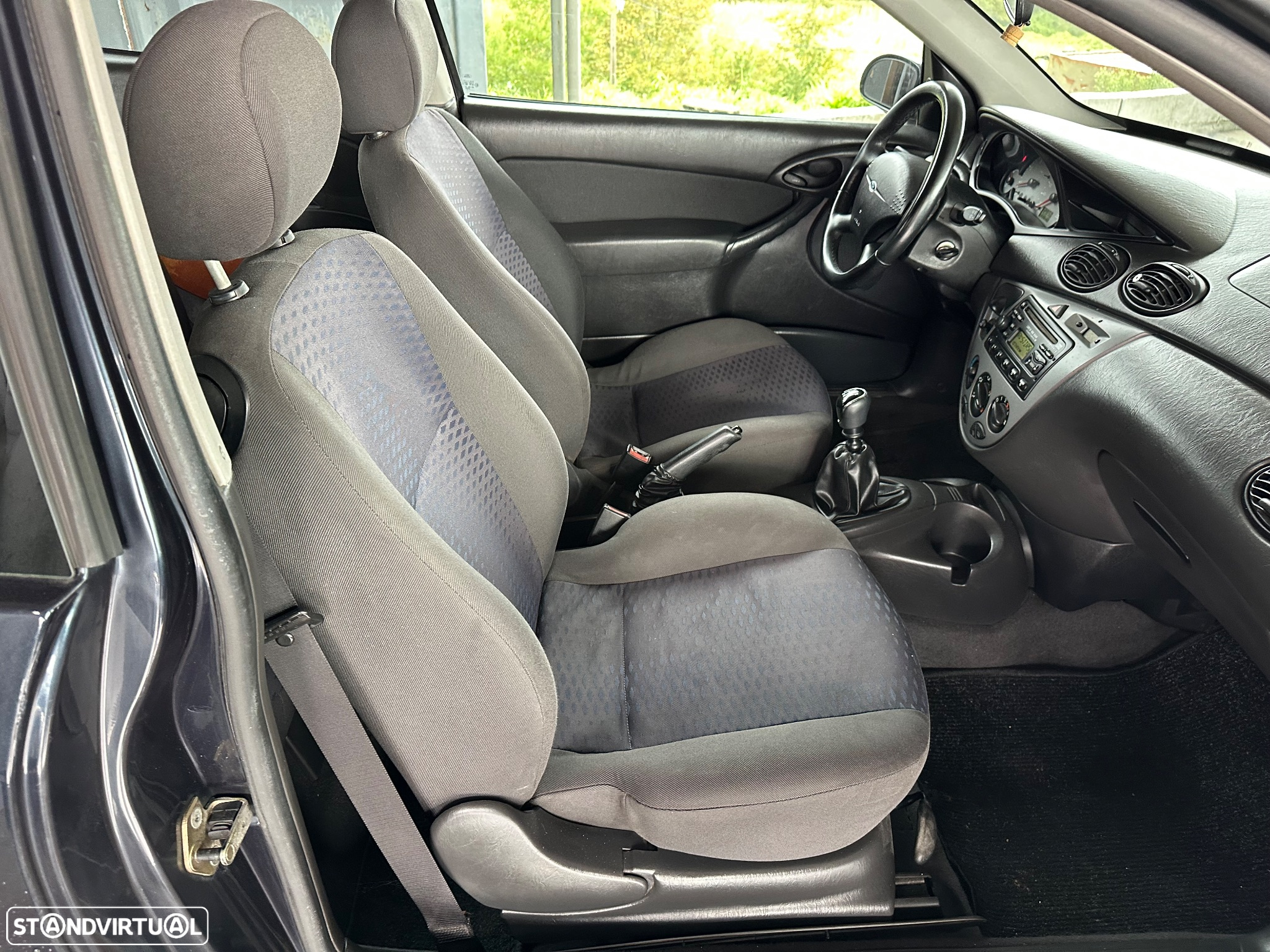 Ford Focus 1.8 TDdi Trend - 17