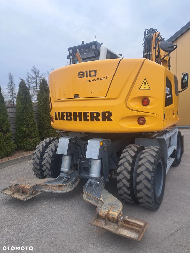 Liebherr 910 Compact - 14