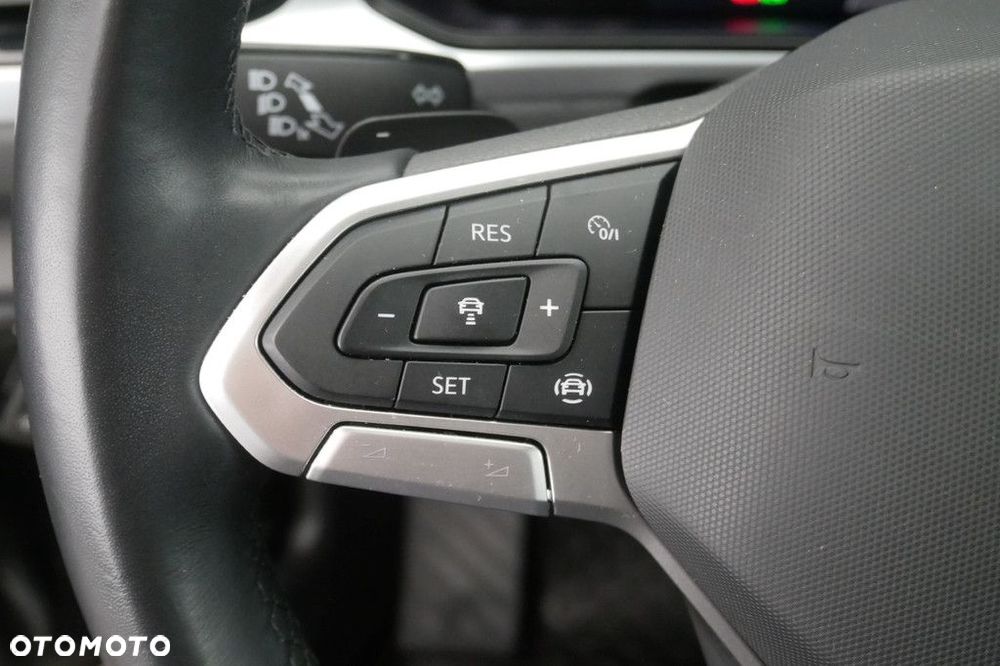 Volkswagen T-Roc 1.5 TSI Life DSG - 22