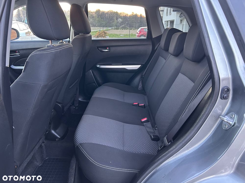 Suzuki Vitara 1.6 Comfort 2WD - 10