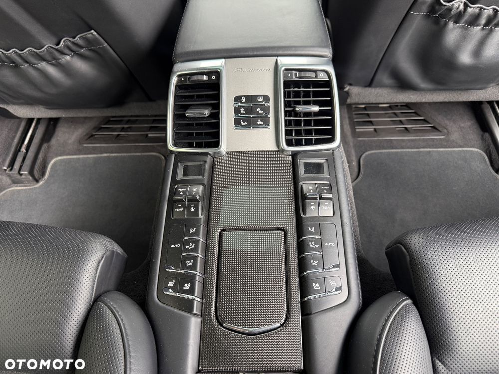 Porsche Panamera - 8