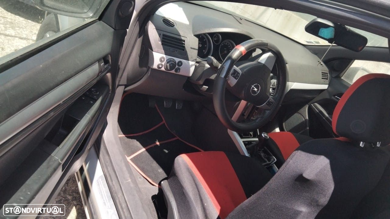 Opel Astra H GTC 1.3 CDTI de 2007 disponível para peças MOTOR VENDIDO - 6