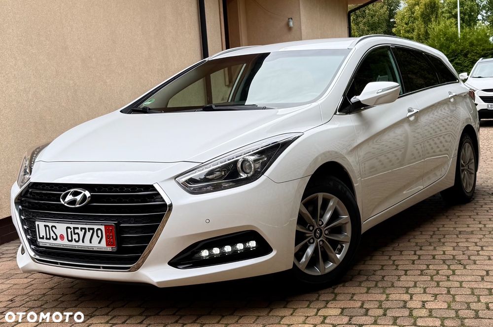 Hyundai i40 Kombi blue 1.6 Trend - 3