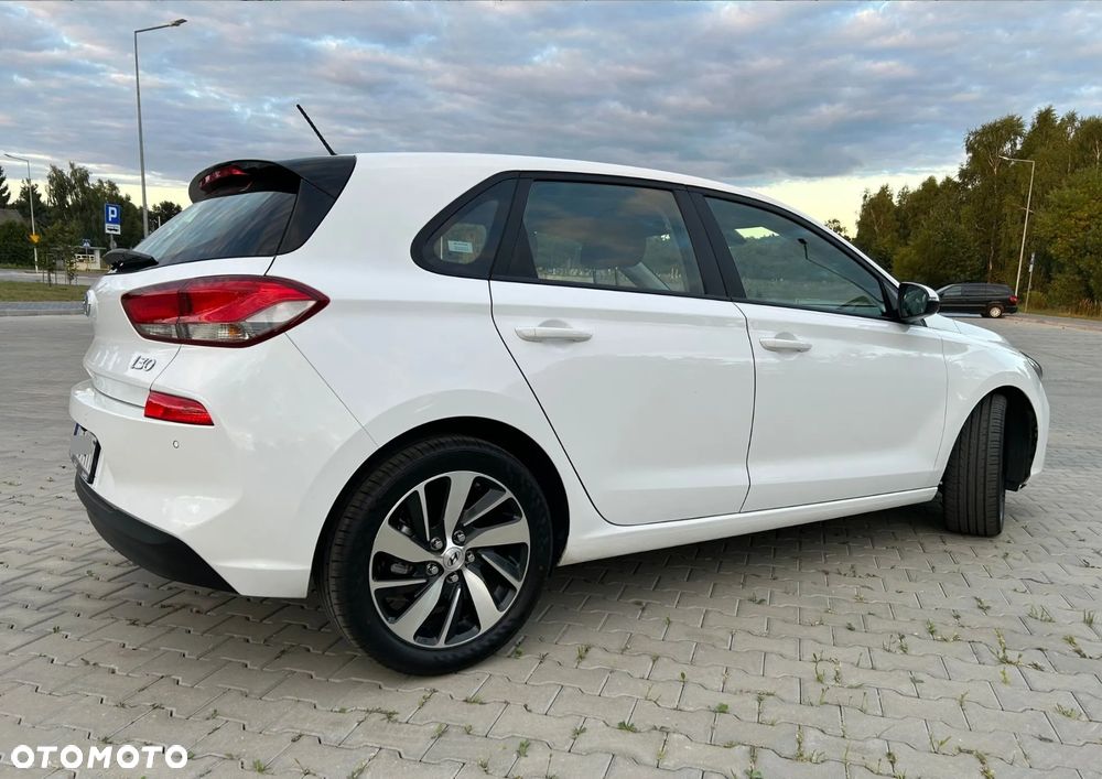 Hyundai i30 1.4 GO Plus - 11