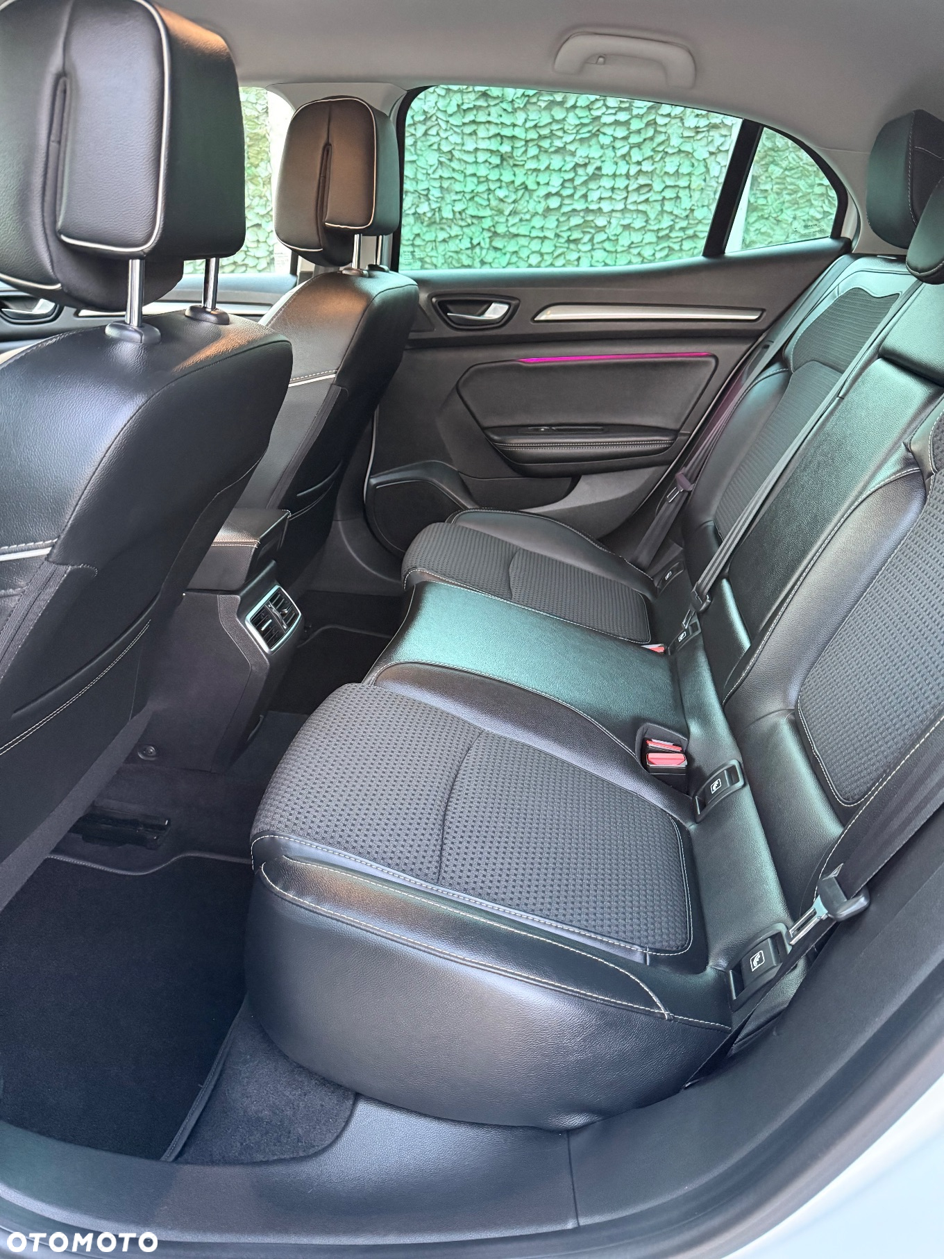 Renault Megane ENERGY TCe 130 BOSE EDITION - 16
