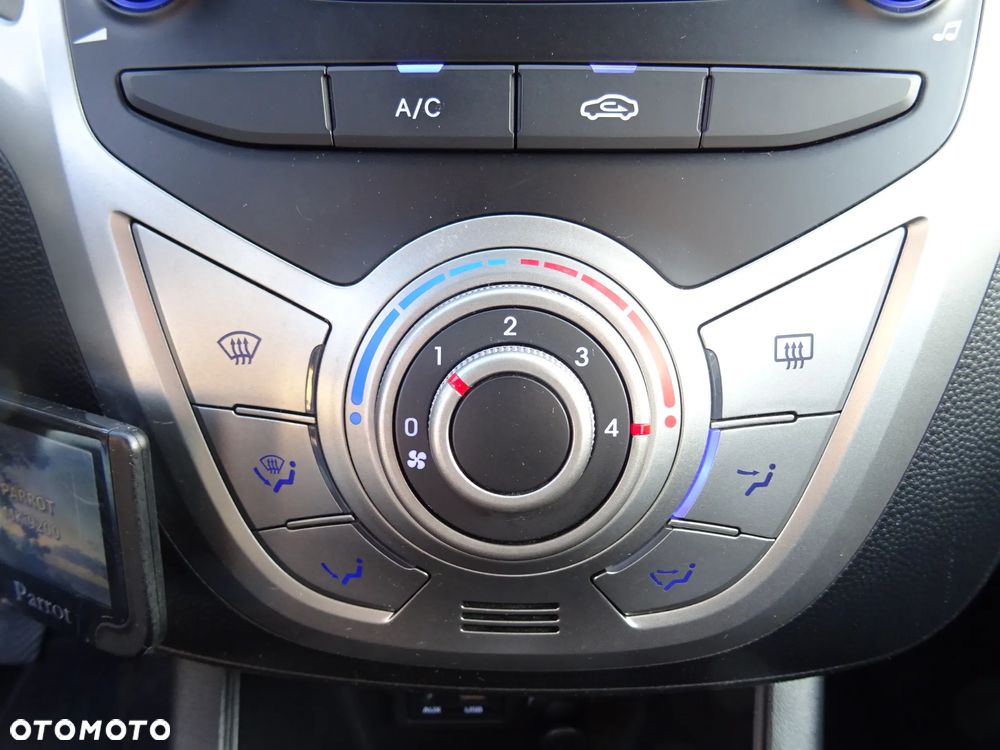 Hyundai ix20 1.4 Comfort blue - 20