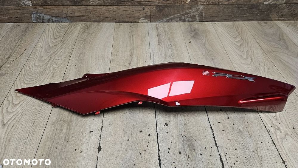 Owiewka bok Honda PCX 125  83610-K35-V000 - 2