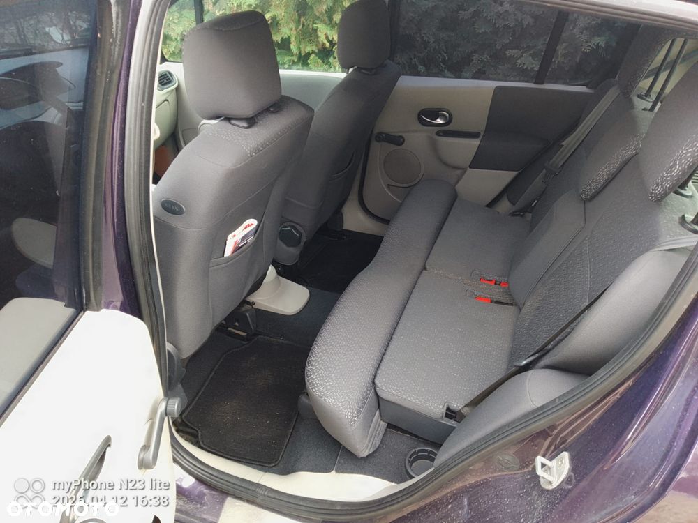 Renault Modus 1.5 dCi Cite - 4