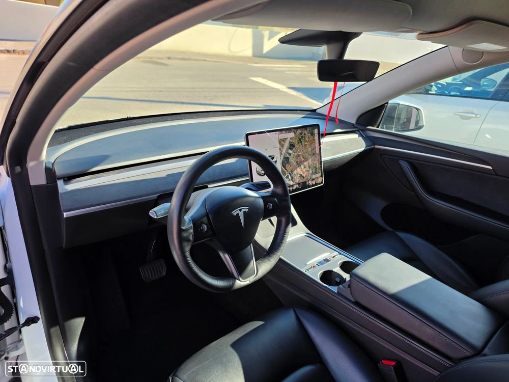Tesla Model Y Long Range Dual Motor AWD - 15