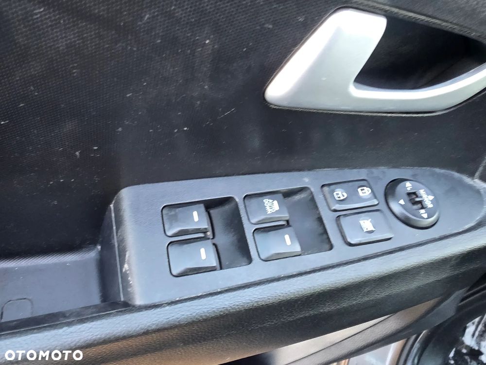 Kia Sportage 1.7 CRDI 2WD Vision - 12