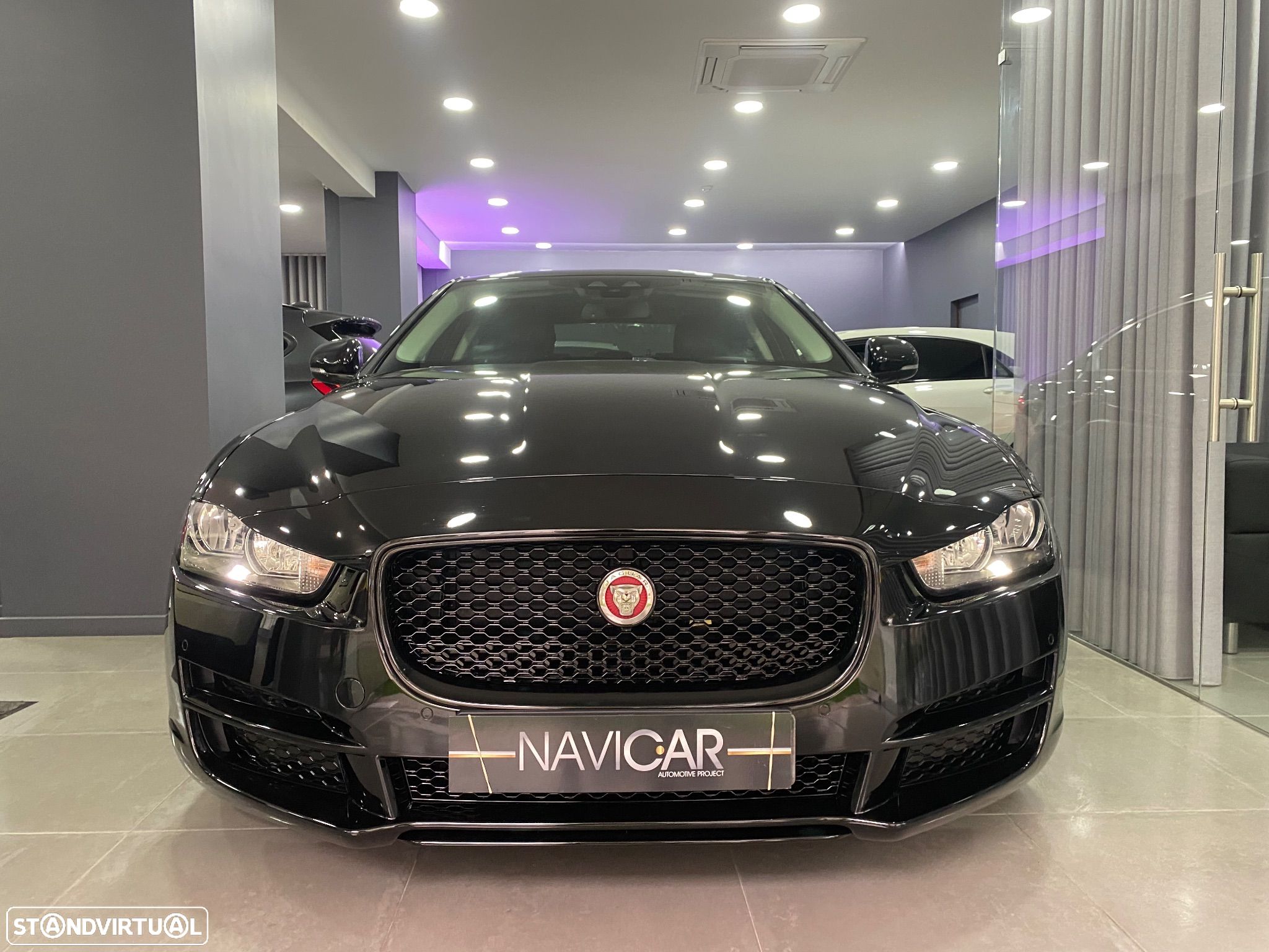 Jaguar XE 2.0 D Portfolio Aut. - 1