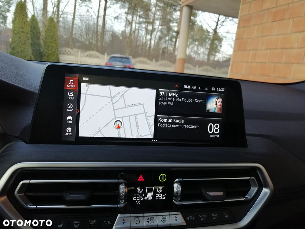 BMW X3 xDrive30i Advantage - 28