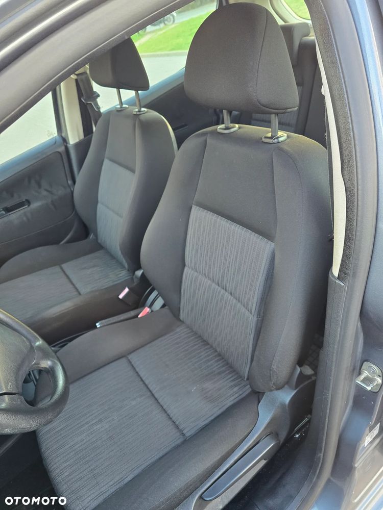 Peugeot 207 - 9