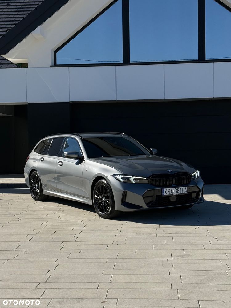BMW Seria 3 330i xDrive M Sport - 3