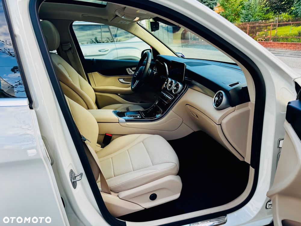 Mercedes-Benz GLC - 19