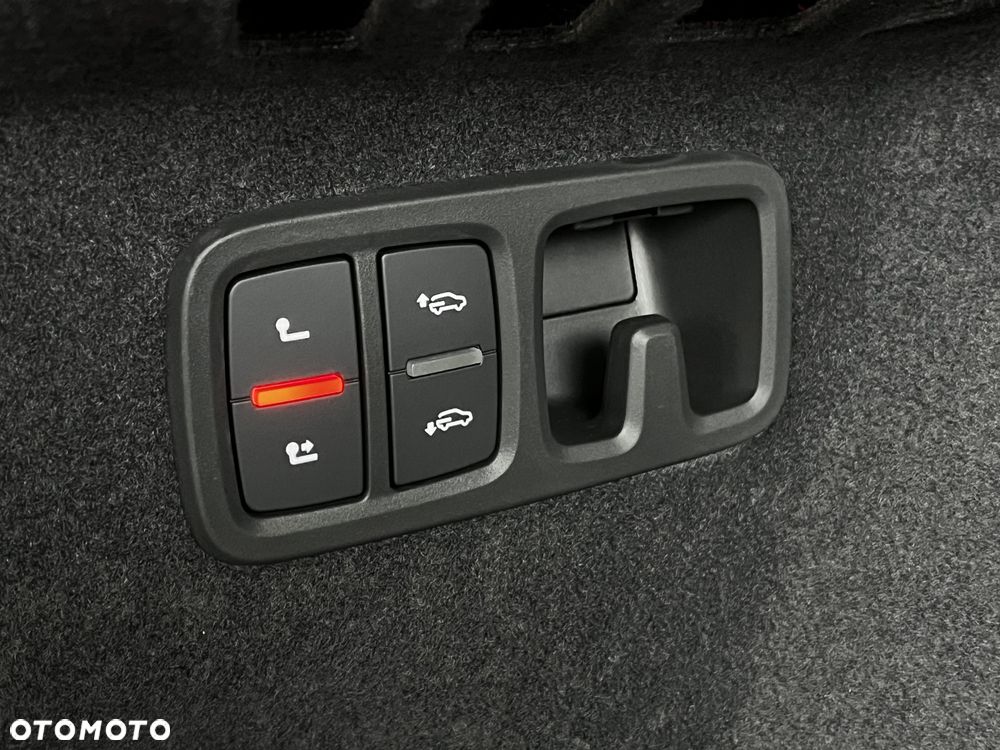 Audi Q8 TFSI e PHEV 360 kW Quattro Tiptronic - 37
