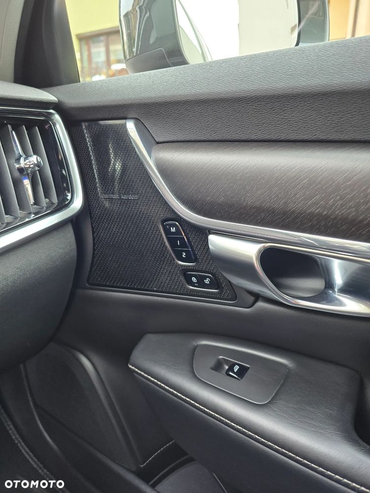 Volvo V90 Cross Country T6 AWD - 17