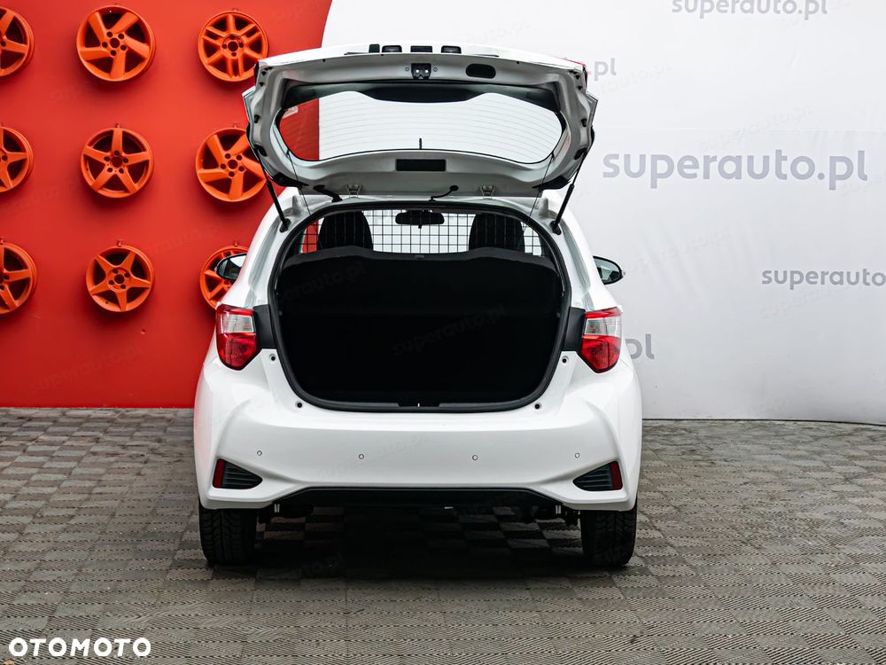 Toyota Yaris Active 1.5 111KM - 10