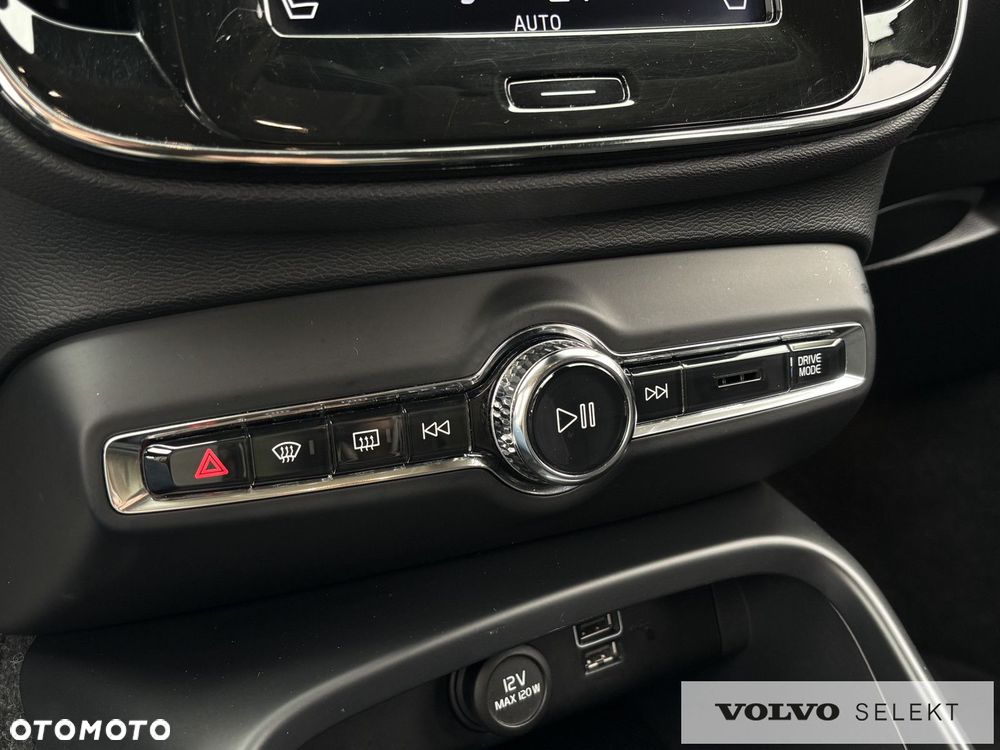 Volvo XC 40 - 23