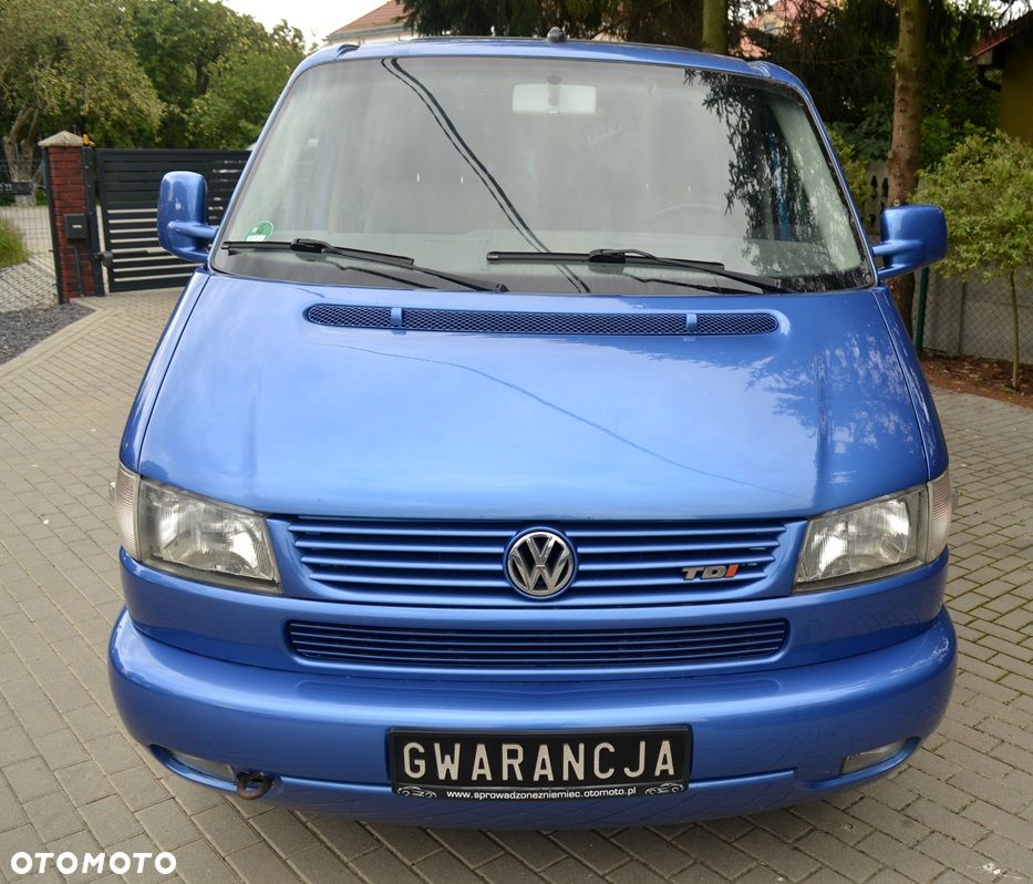 Volkswagen Multivan - 16
