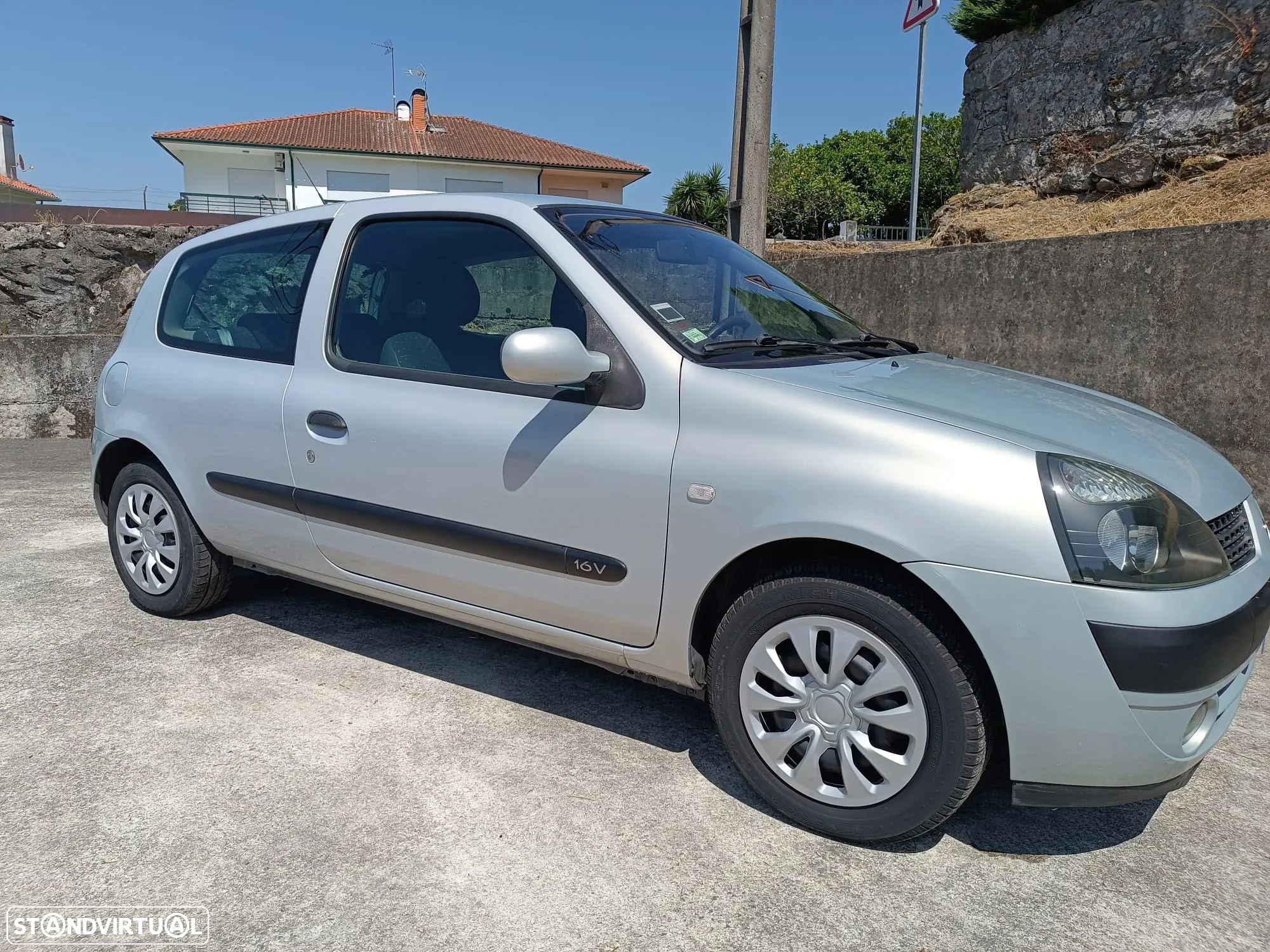 Renault Clio 1.2 16V Dynamique - 4
