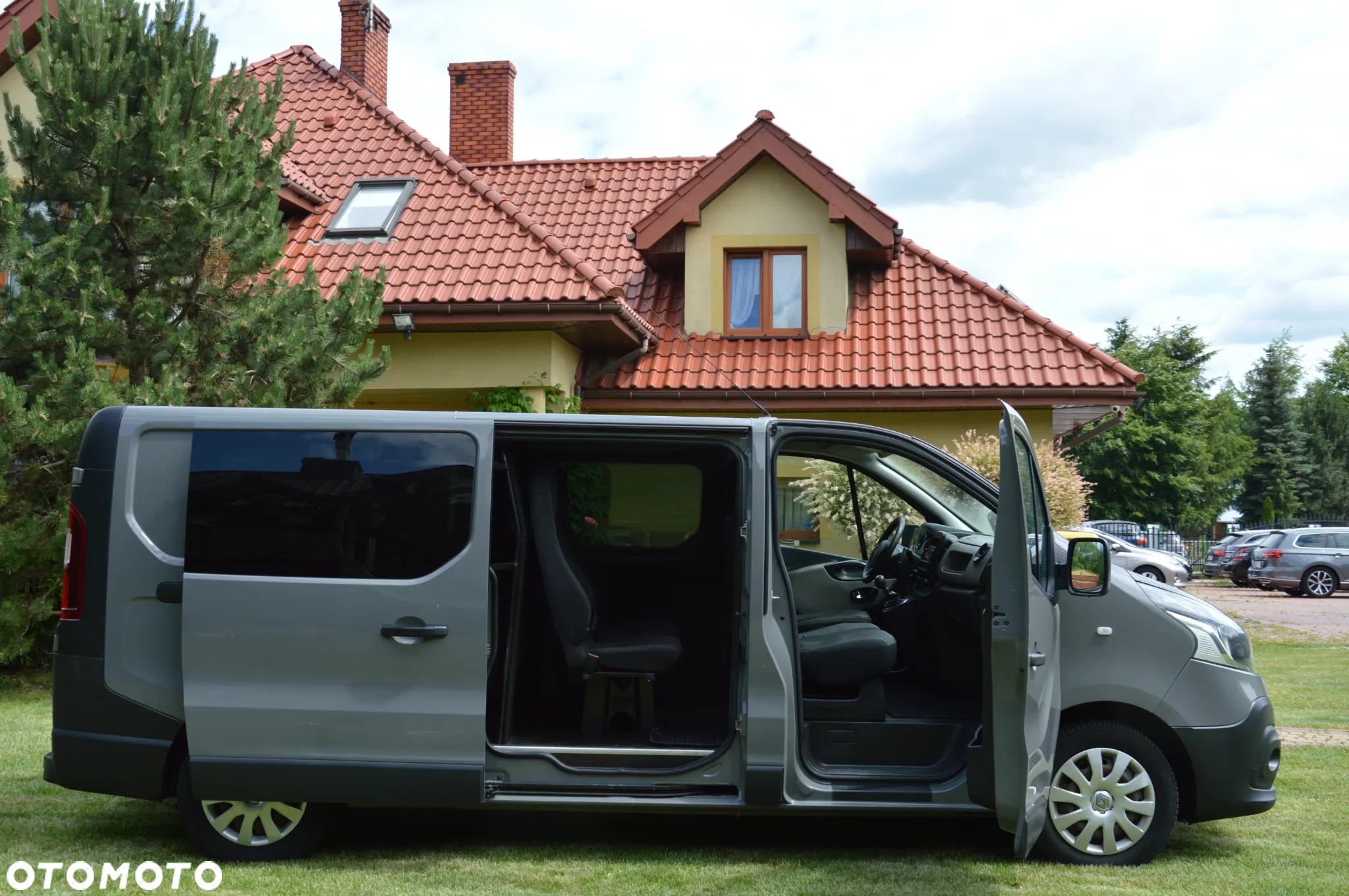 Renault Trafic Vivaro - 4